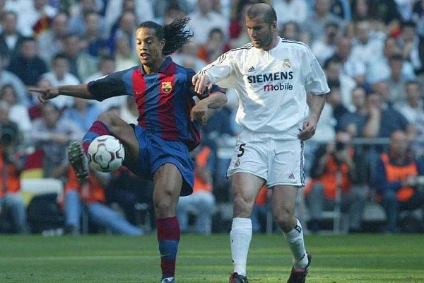 Ronaldinho - Penyihir Sepak Bola