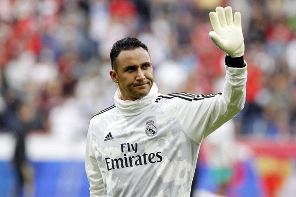 Keylor Navas dalam aksi penyelamatan